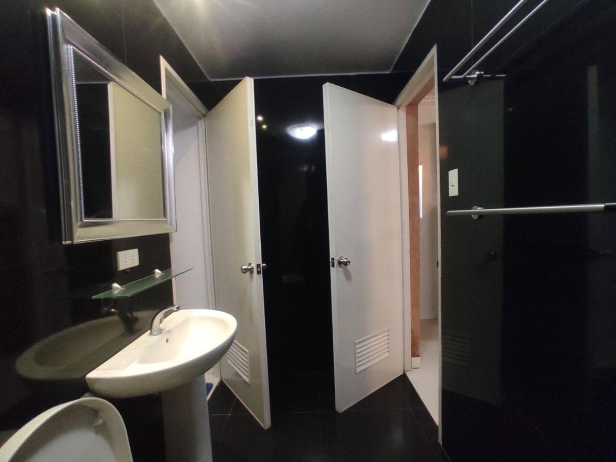 2Br Condo At Kandi Tower 2 앙헬레스 외부 사진